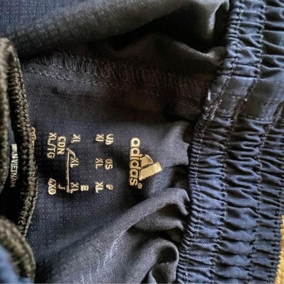 Like new  Northface  Snowpant, water proof pant or sport pant -Youth XL - Picture 5 of 9